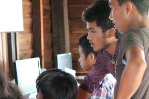 Ravuth teaches in the new computer lab at Srayang